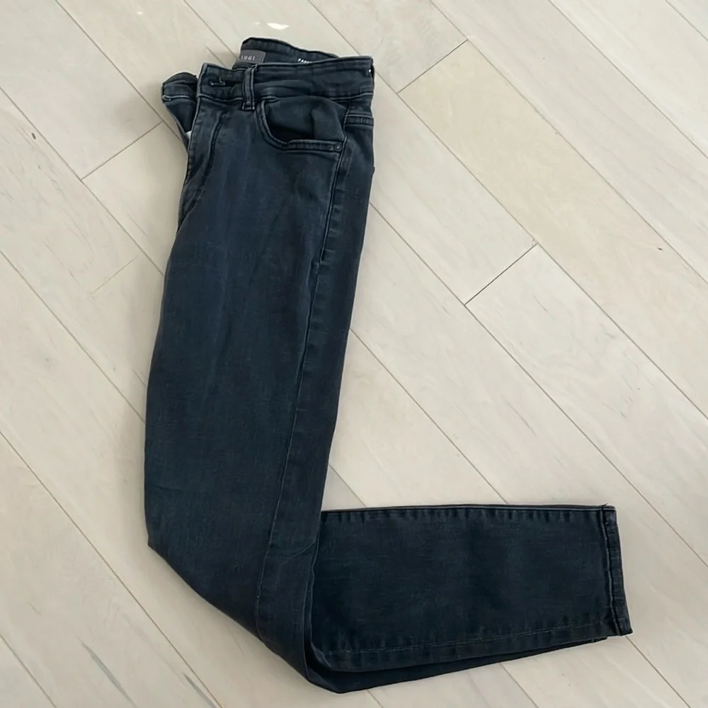 DL1961 JEANS - Picture 1 of 4